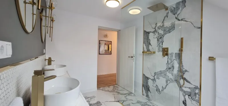 Proprietar vand vila la cheie 351mp construiti , 7 camere, Turnisor intrare 362. 000 euro - Imaginea 5