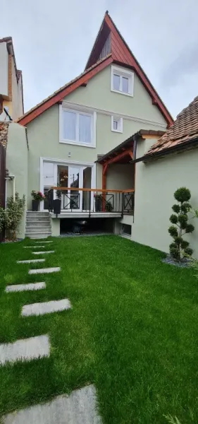 Proprietar vand vila la cheie 351mp construiti , 7 camere, Turnisor intrare 362. 000 euro - Imaginea 9