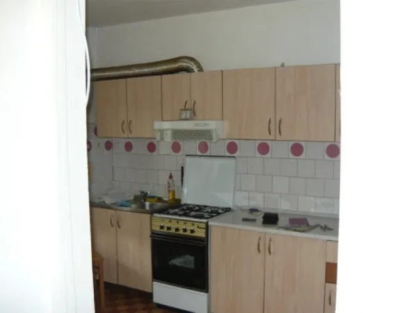 Apartament 4 camere, decomandat, 94mp, Stefan cel Mare, 165. 000euro - Imaginea 3