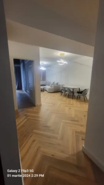 Inchiriez apartament 2 camere semidecomandat, Pipera, 71 mp, 950euro - Imaginea 5