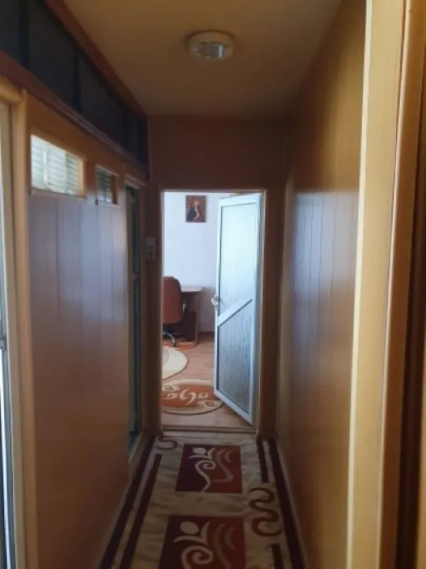 Apartament 2 camere, 48mp, Targu Jiu, zona Spiru Haret, 67. 000euro - Imaginea 2