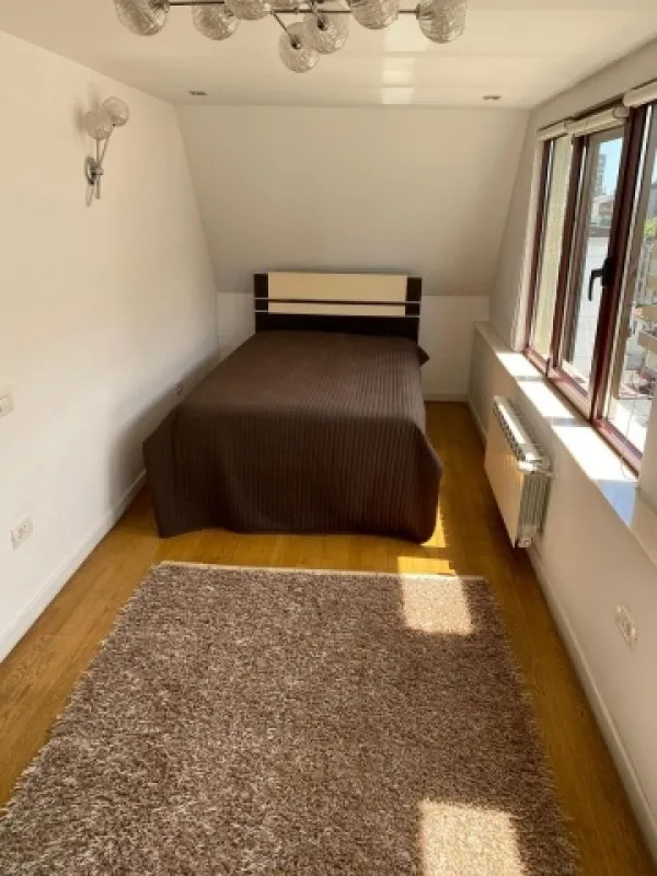 Inchiriez apartament 4 camere, decomandat, 200mp, Aviatorilor, 2. 300euro - Imaginea 8
