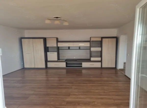Apartament cu 2 camere in Cartier Pacii la etajul 3 - Imaginea 4