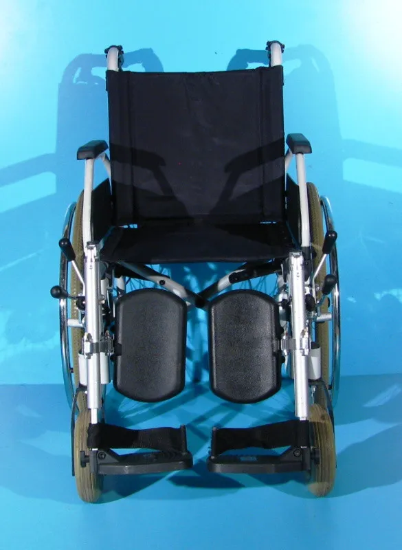 Scaun cu rotile  B+ B - latime sezut 43 cm - Imaginea 4