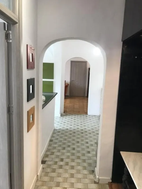 Inchiriez apartament 3 camere, semidecomandat, 70mp, mobilat si utilat, Turda, 699euro - Imaginea 4