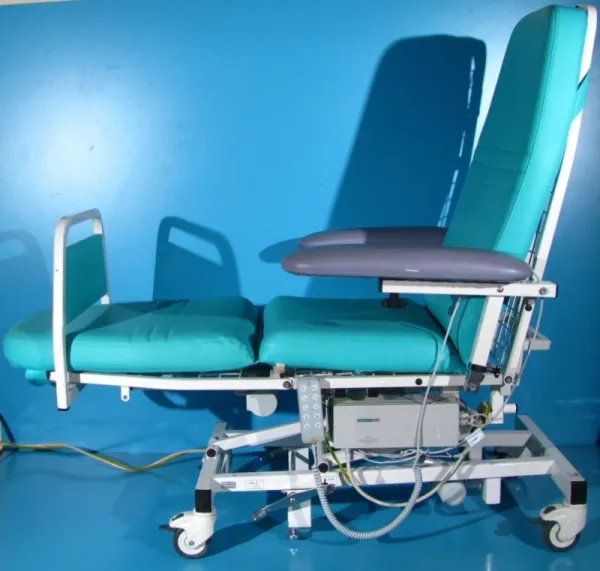 Scaun medical electric pentru tratament si recoltare sange Digiterm Comfort 4 - Imaginea 3