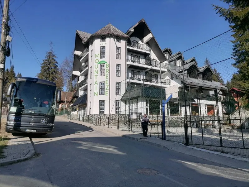 Excursie  cu Autocarul  la Munte pe Valea Prahovei - Sejur de 1 zi - Imaginea 1