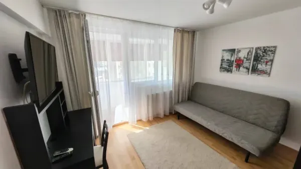 Inchiriez apartament 2 camere decomandat, Tineretului, 50 mp, 550euro - Imaginea 2