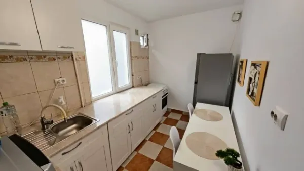 Inchiriez apartament 2 camere decomandat, Tineretului, 50 mp, 550euro - Imaginea 3