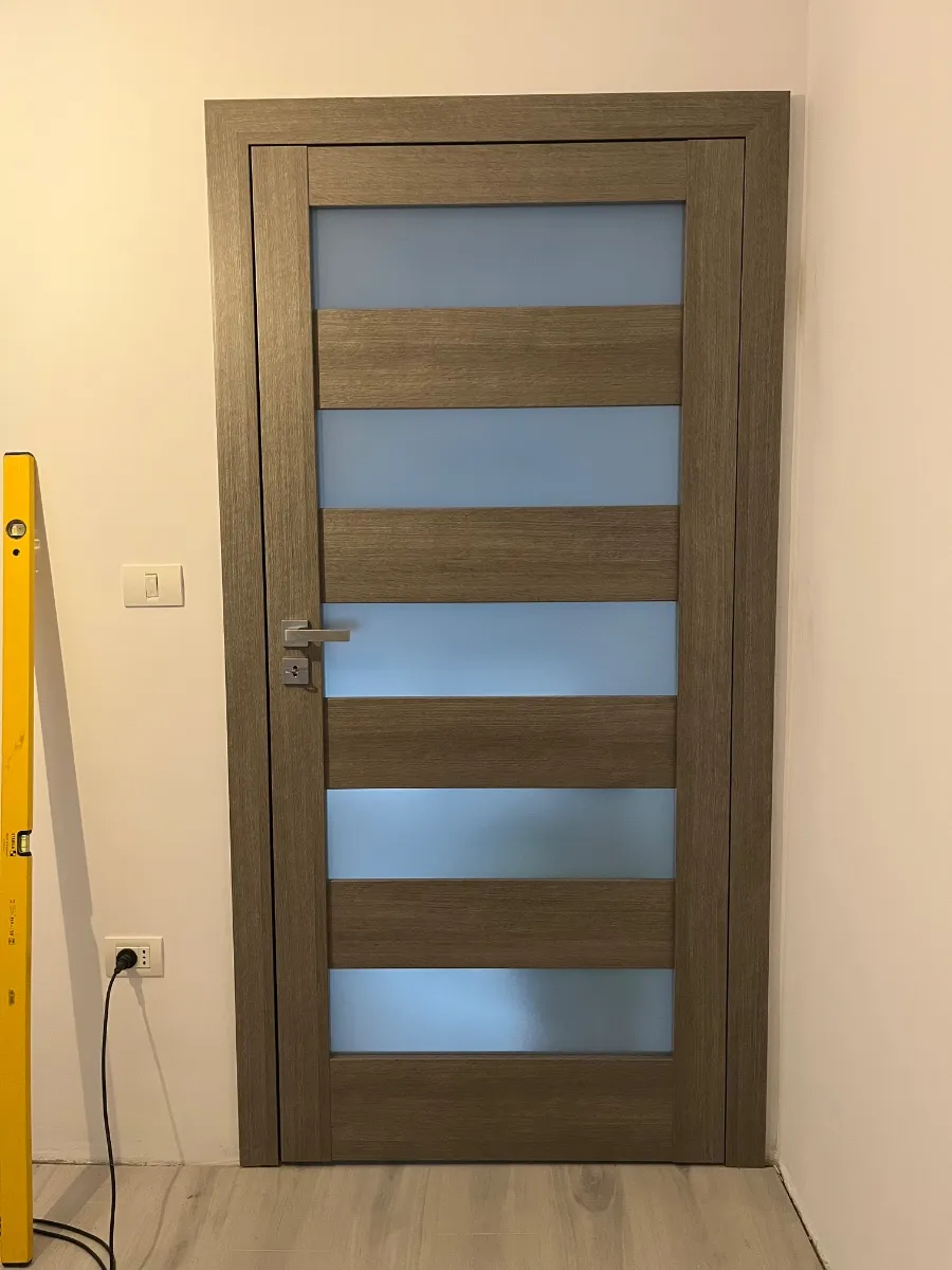 Montez usi de interior, usi metalice, usi si geamuri pvc - Imaginea 2