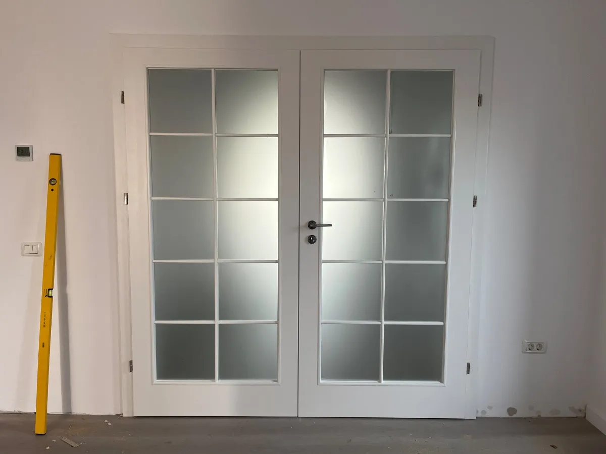 Montez usi de interior, usi metalice, usi si geamuri pvc - Imaginea 4