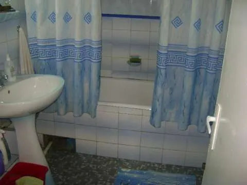 Apartament 3 camere, Petrosani Nord, mobilat modern, 64 mp, spatios, termopane, parchet la - Imaginea 2