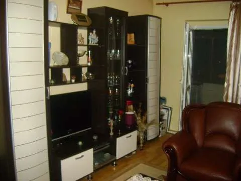 Apartament 3 camere, Petrosani Nord, mobilat modern, 64 mp, spatios, termopane, parchet la - Imaginea 4