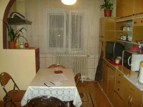 Apartament 3 camere, Petrosani Nord, mobilat modern, 64 mp, spatios, termopane, parchet la - Imaginea 5