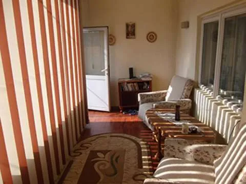 Vand casa 2 camere, central - Imaginea 4