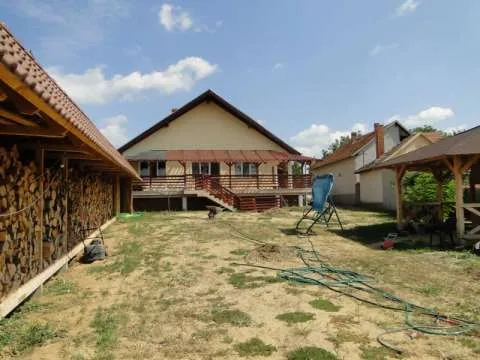 Vand casa in Diosig,jud Bihor zona centrala - Imaginea 2