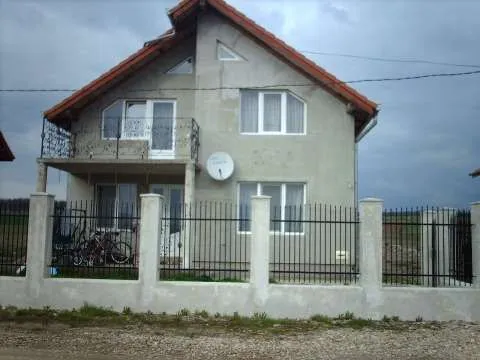 vand casa - Imaginea 1