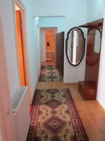 Inchiriez Apartament 3 camere Racadau - Imaginea 8