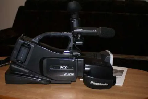 Oferta -Vand camera digitala Panasonic MD-10000 - Imaginea 1