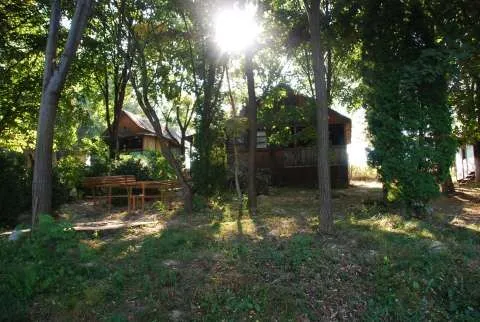 Cabana lac Mujdeni in loc deosebit - Imaginea 4
