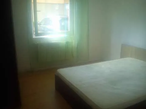 INCHIRIEZ APARTAMENT 2 CAMERE - Imaginea 1