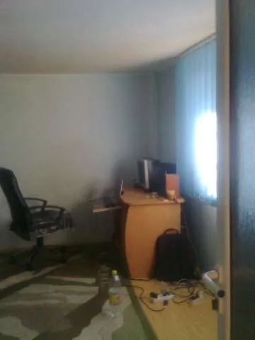 Vand casa ,centru, Husi - Imaginea 2