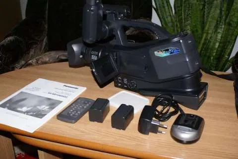 Vand camera digitala Panasonic MD-10000 noua - Imaginea 2