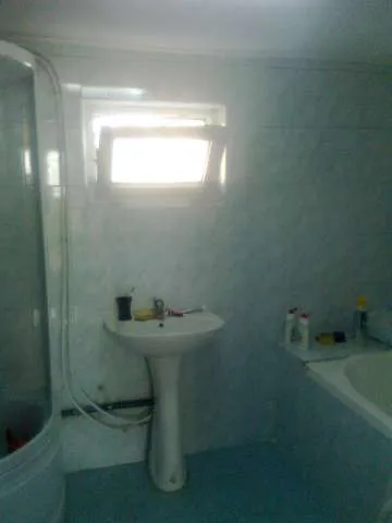 Vand casa ,centru, Husi - Imaginea 4