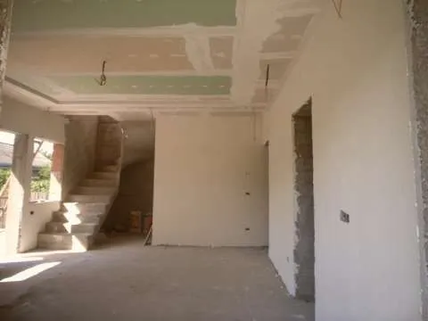 Casa noua in Romancu 4 dormitore , 2 bai, living, bucatarie. - Imaginea 4