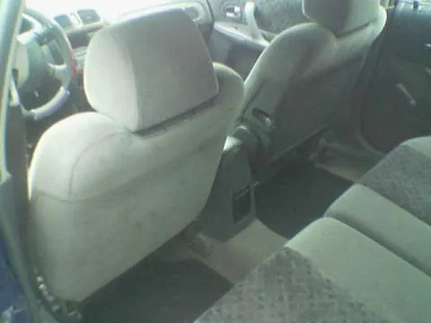 Mazda 323f diesel 2000 - Imaginea 1
