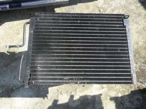 Din dezmembrari radiator clima pentru Laguna. 1 - Imaginea 1