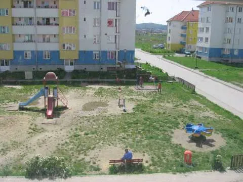 Vand urgent apartament 2 camere  - Imaginea 4