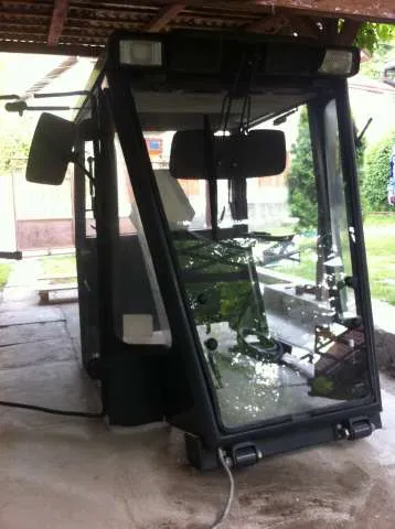 Cabina utilaj agricol ( tractor, motocoasa, etc) - Imaginea 3
