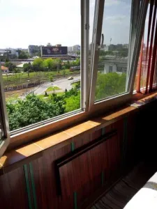 Vand Apartament 2 camere, in bloc reabilitat, zona civilizata.