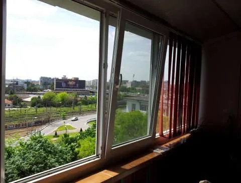 Vand Apartament 2 camere, in bloc reabilitat, zona civilizata. - Imaginea 3