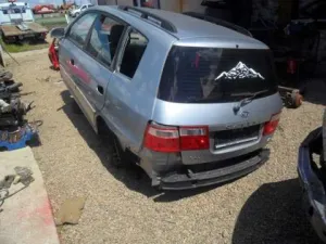 Dezmembrez kia carens an 1999