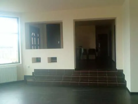 Vila moderna ultraspatioasa - Imaginea 5