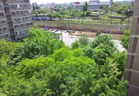 Vand Apartament 2 camere, in bloc reabilitat, zona civilizata. - Imaginea 8