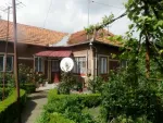 Casa 4 camere cu curte si gradina la 17 km de Deva - Miniatura 2