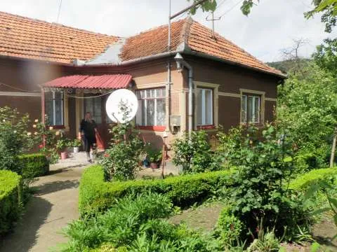 Casa 4 camere cu curte si gradina la 17 km de Deva - Imaginea 5