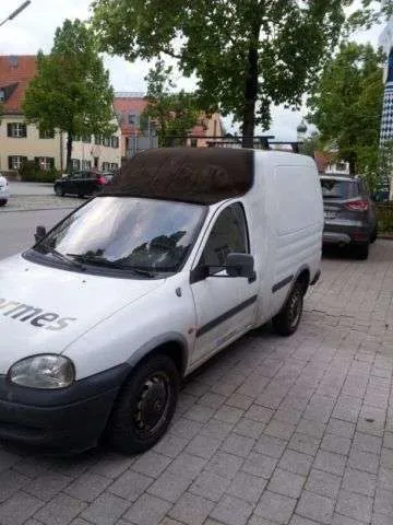 Dezmembrez opel combo an 1999 - Imaginea 1