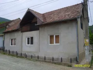 Casa de vanzare pe Clisura Dunarii/schimb apartament cu 3 camere in Resita