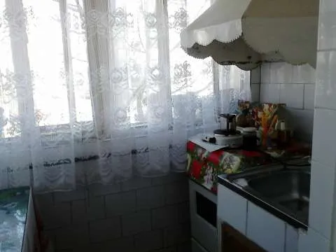 Vand apartament 2 camere - Imaginea 3