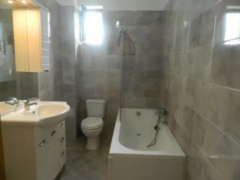 vand apartament 2 camere - Imaginea 6