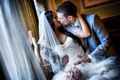 Fotograf si cameraman nunta, botez, evenimente, sedinte in studio foto - Imaginea 3
