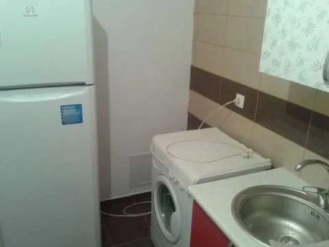oferim locuri de cazare pentru baieti - Imaginea 3