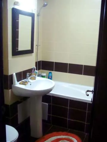 Vanzare apartament 2 camere zona vale - Imaginea 2