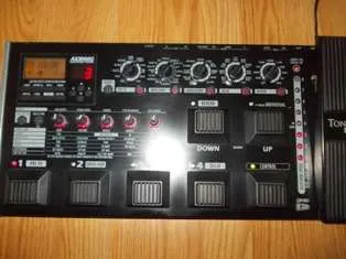 Vand procesor de chitara KORG AX 3000G - Imaginea 2