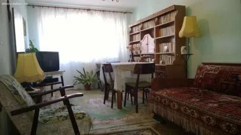 Vand apartament 3 camere - Imaginea 2