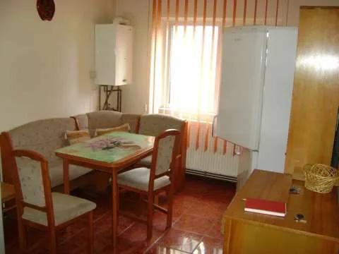 Apartament de inchiriat in Campina - Imaginea 2